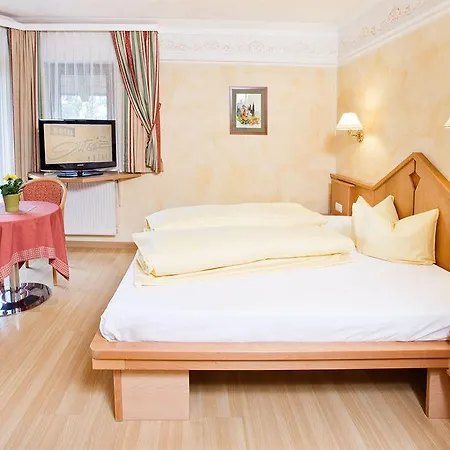 Hotel & Naturhotel Outside 4*