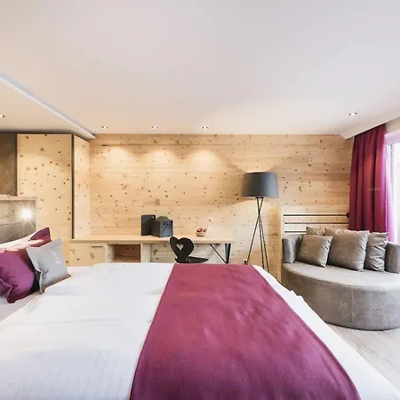 Hotel & Naturhotel Outside 4*