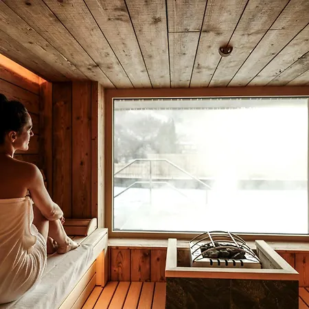 & Naturhotel Outside فندق