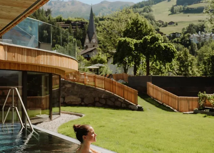 & Naturhotel Outside 4*