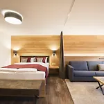 & Naturhotel Outside 4*