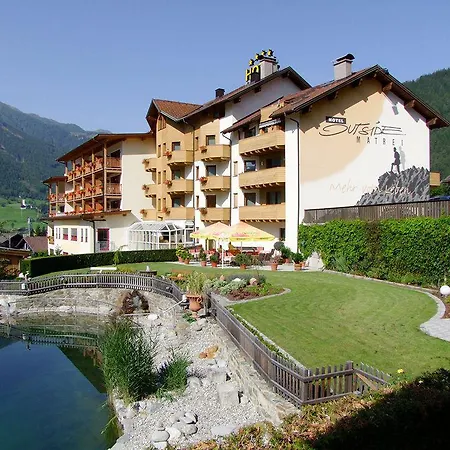 & Naturhotel Outside