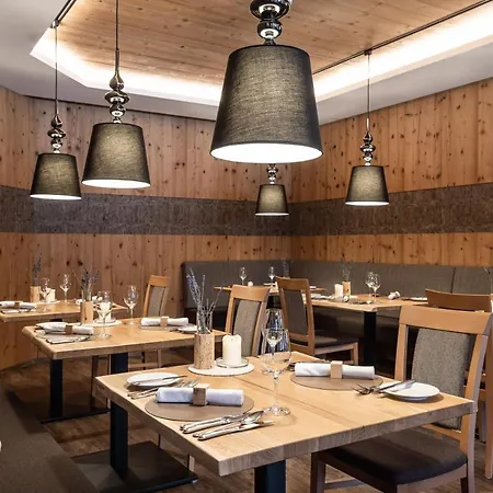 & Naturhotel Outside