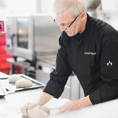 & Naturhotel Outside