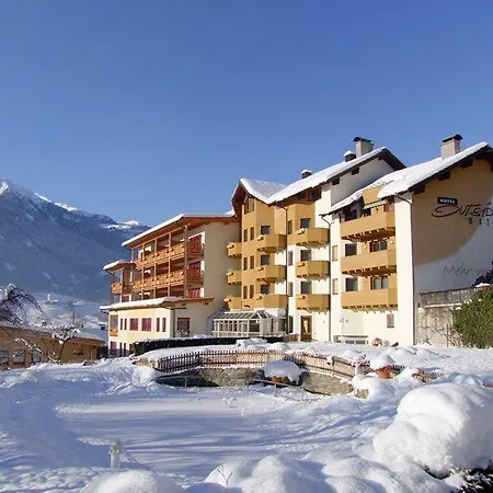 & Naturhotel Outside