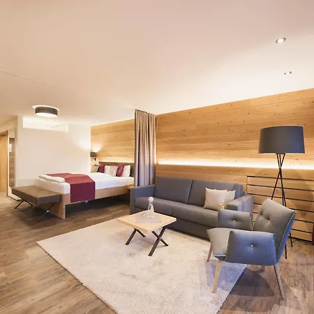 Hotel & Naturhotel Outside 4*